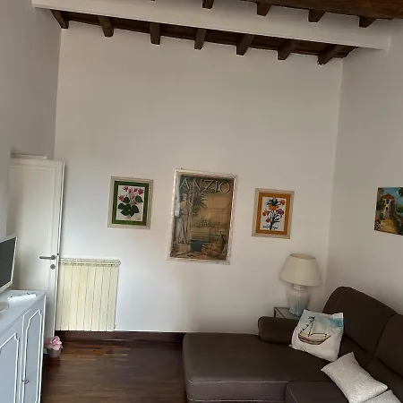 Apartment Intero In Affitto