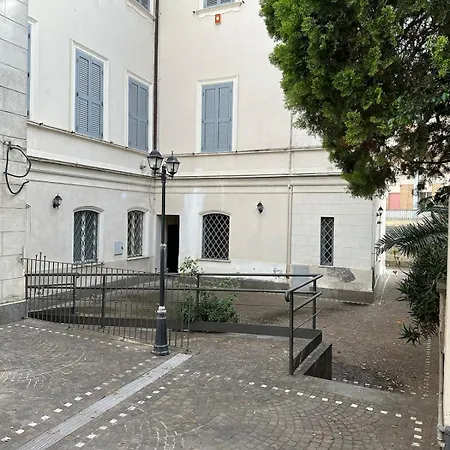Intero In Affitto