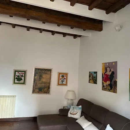 Apartment Intero In Affitto Anzio