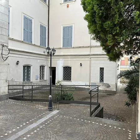 Intero In Affitto